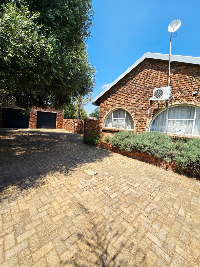 3 Bedroom Property for Sale in La Hoff North West